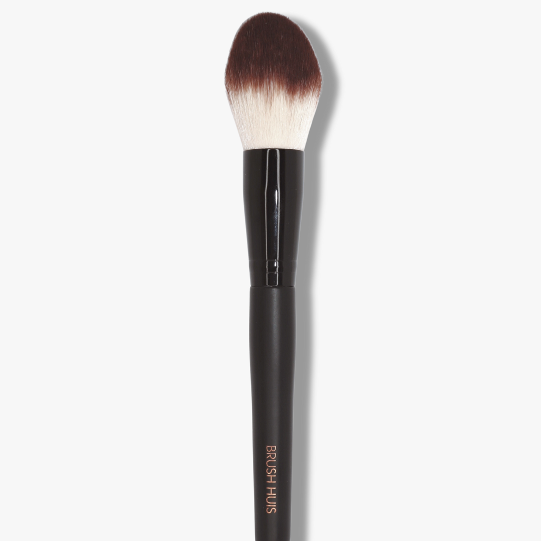 TAPERED_BRUSH_4_04f6270b-89b1-43d1-8ad0-2694ad8beb34.png